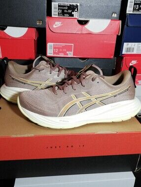 ASICS GEL-CUMULUS 27 PureGel Maximum Cushioned men size 10.5 Great Condition